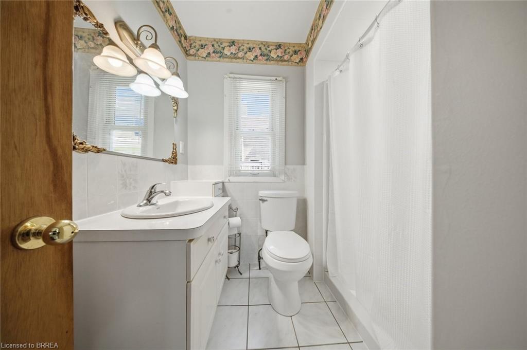 76 Brock Street Property Photo 13