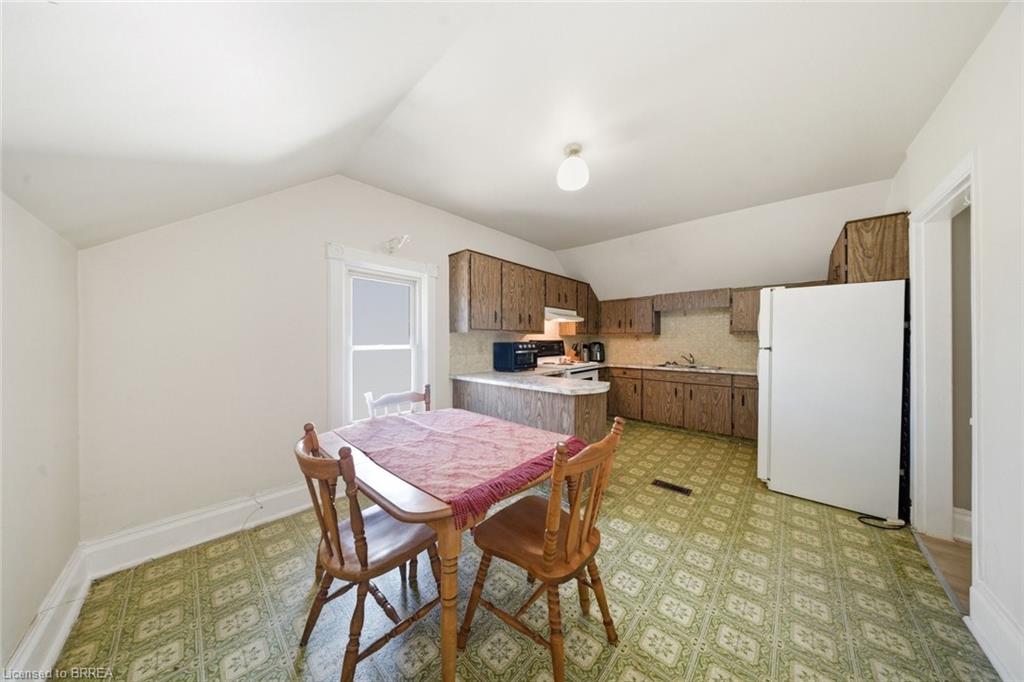 76 Brock Street Property Photo 14