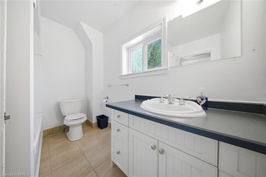 76 Brock Street Property Photo 17