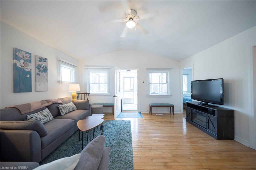 21 Ferris Street Property Photo 8