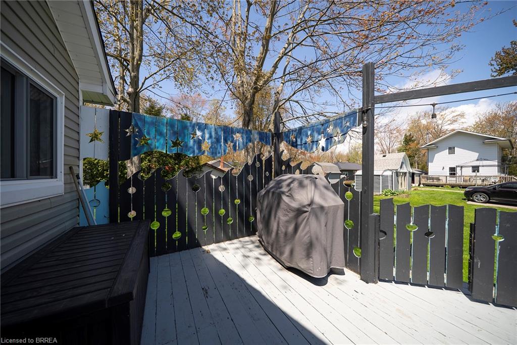 21 Ferris Street Property Photo 27