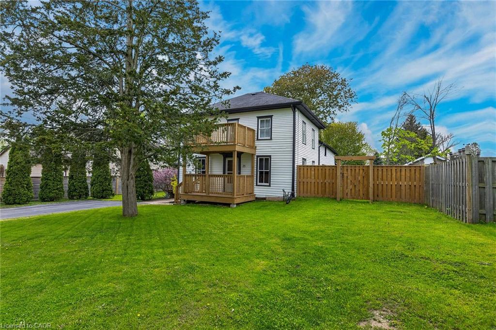 35 Ottawa Street S Property Photo 1