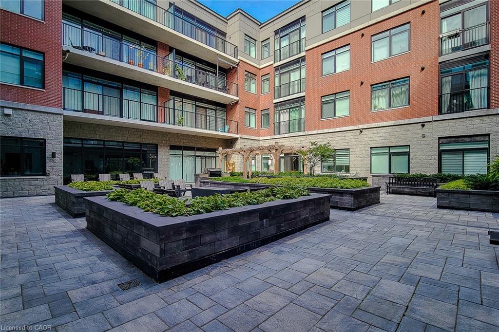 217-1 Redfern Avenue Property Photo 14