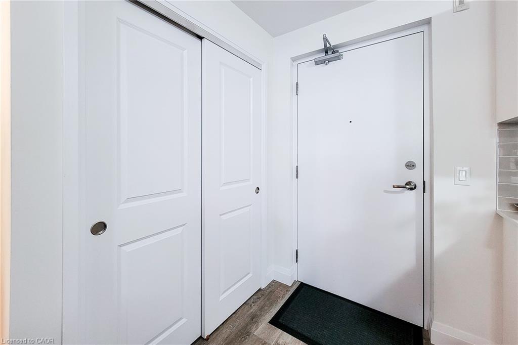217-1 Redfern Avenue Property Photo 19