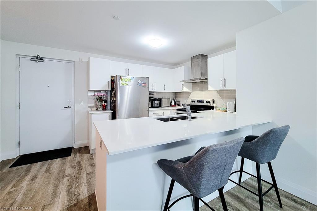 217-1 Redfern Avenue Property Photo 20