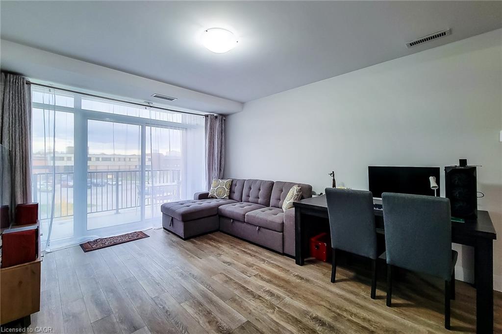 217-1 Redfern Avenue Property Photo 22