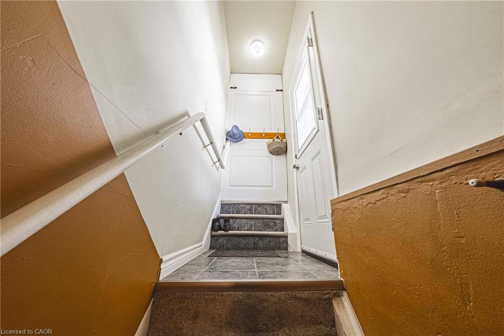 242 East 43rd Street Property Photo 16