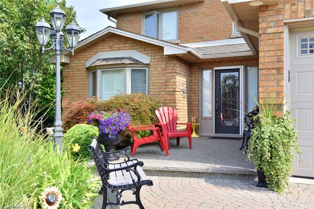 36 Tommar Place Property Photo 3