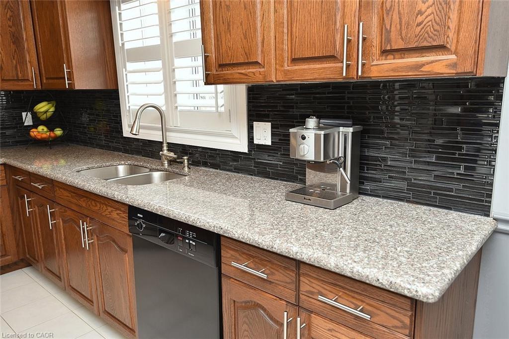 36 Tommar Place Property Photo 14