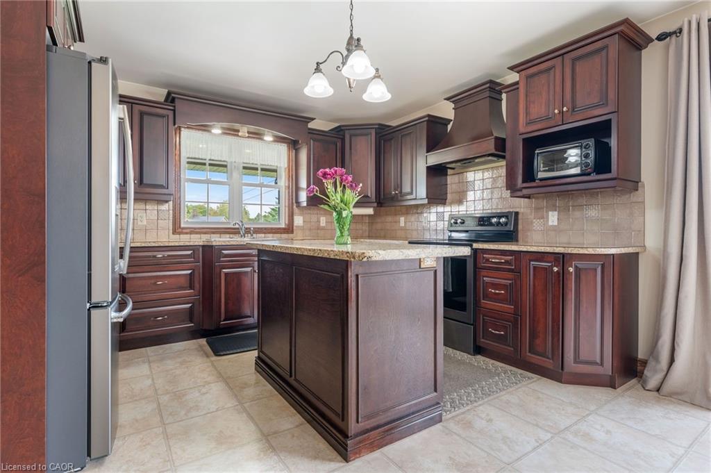 8984 Plank Road Property Photo 11