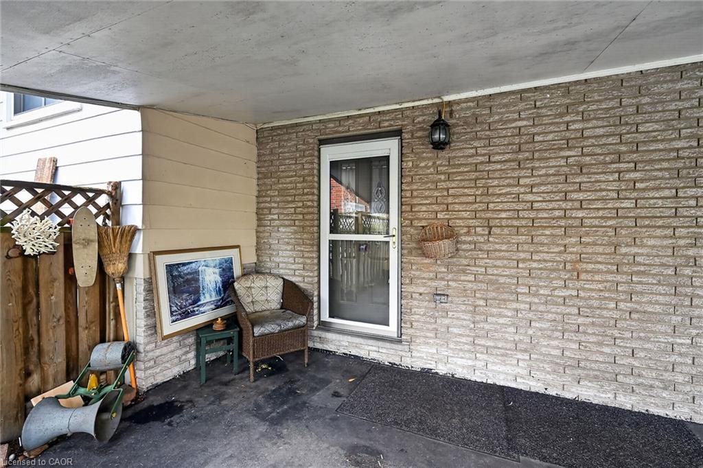582 Woodview Road Property Photo 6