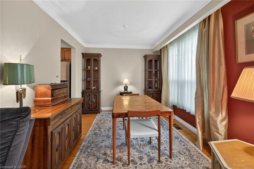 582 Woodview Road Property Photo 14