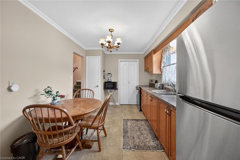 582 Woodview Road Property Photo 17