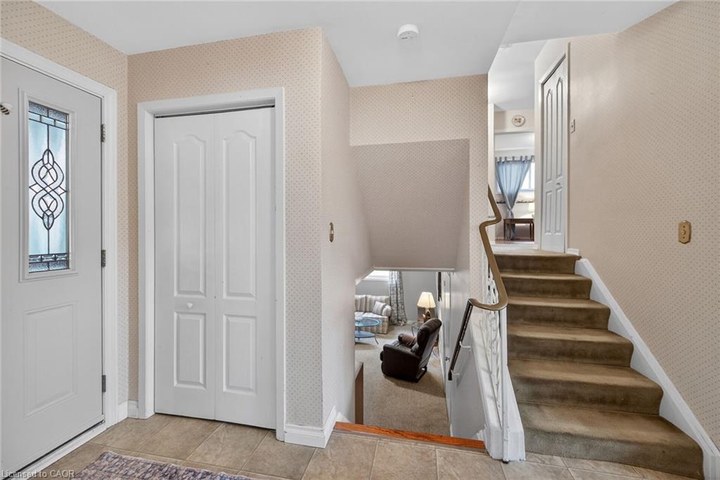 582 Woodview Road Property Photo 21