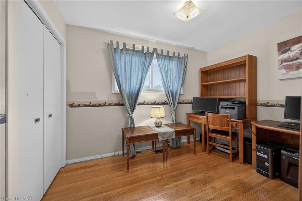 582 Woodview Road Property Photo 27