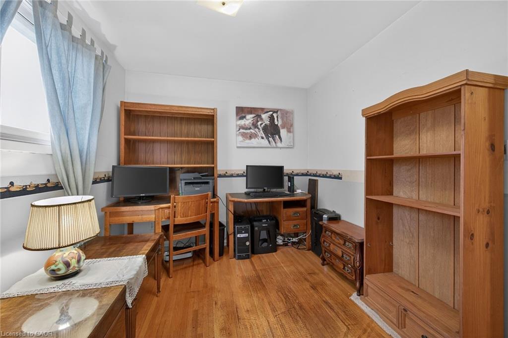 582 Woodview Road Property Photo 28