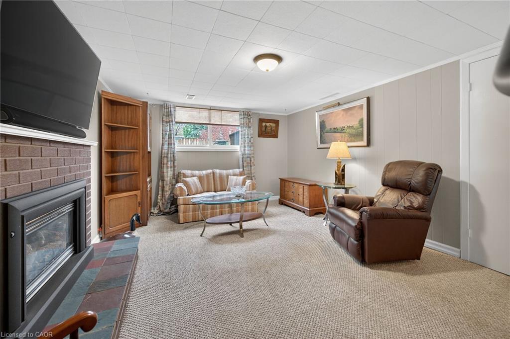 582 Woodview Road Property Photo 33
