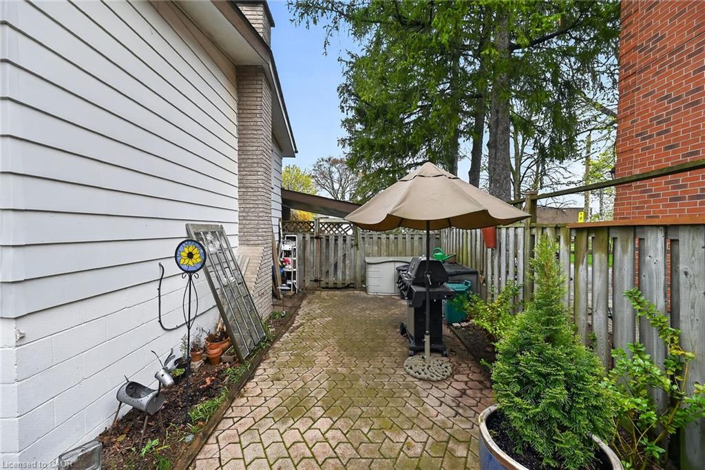 582 Woodview Road Property Photo 41
