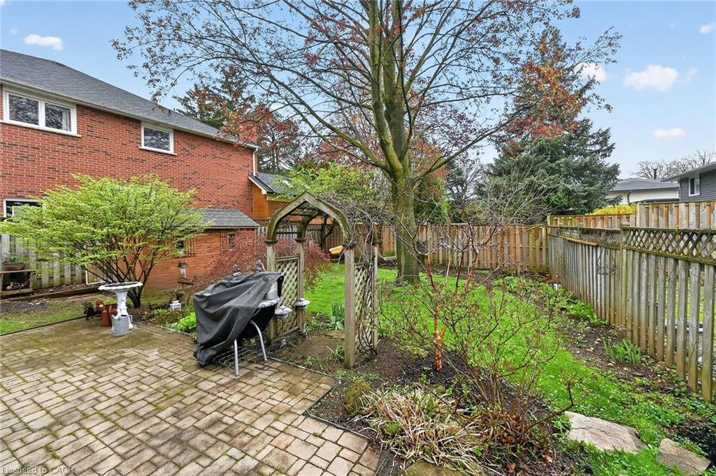 582 Woodview Road Property Photo 43