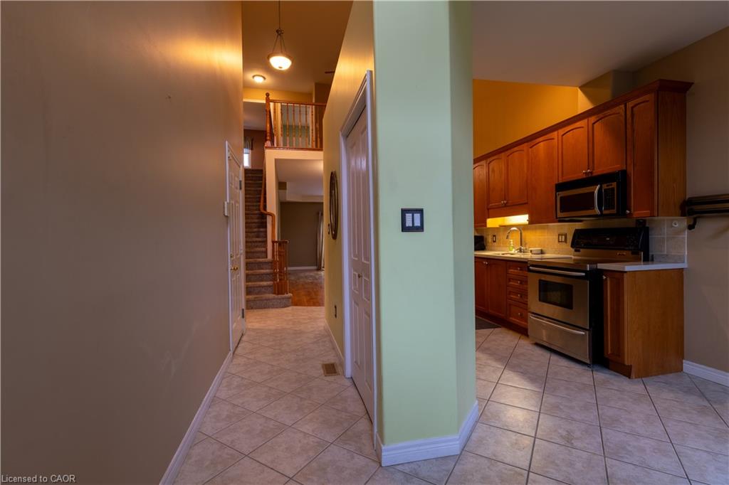 4066 Medland Drive Property Photo 4