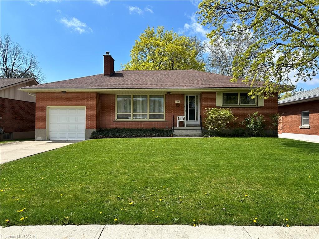 130 Gardiner Avenue E Property Photo 7