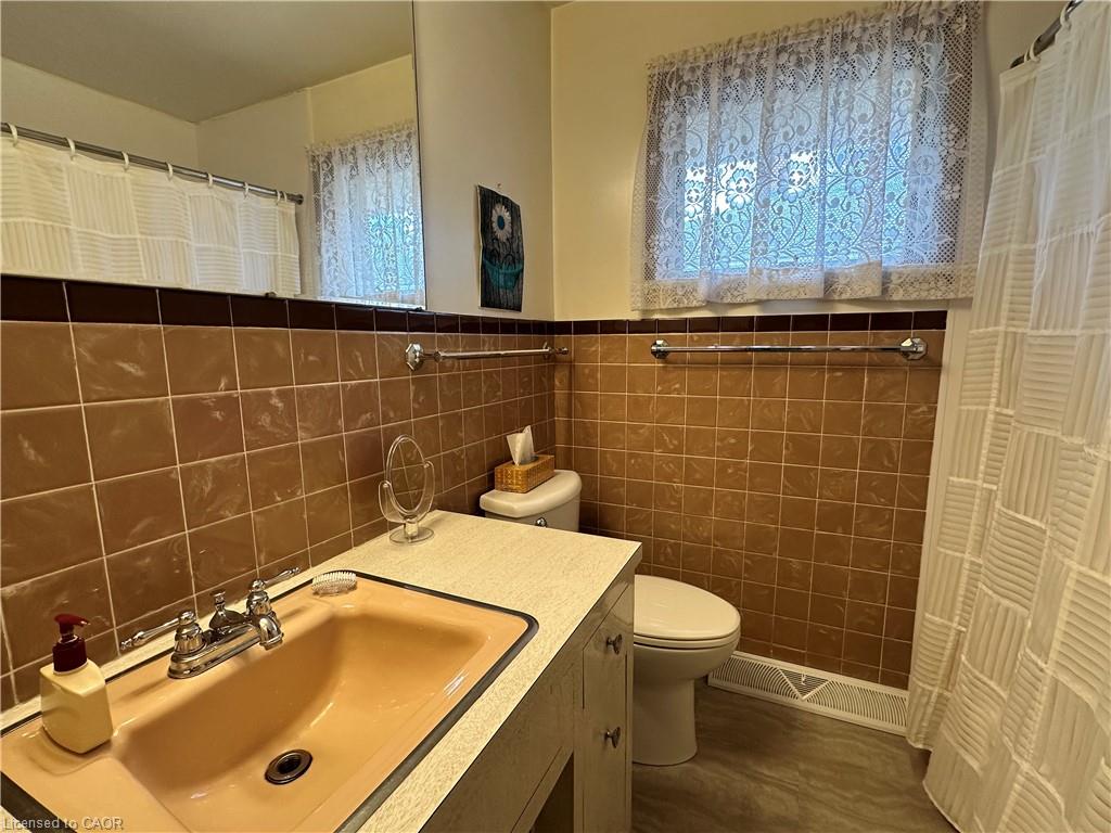 130 Gardiner Avenue E Property Photo 24