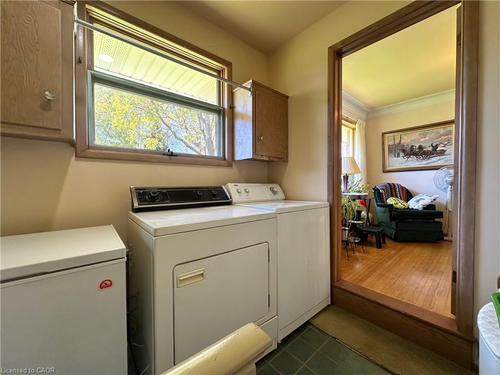 130 Gardiner Avenue E Property Photo 25