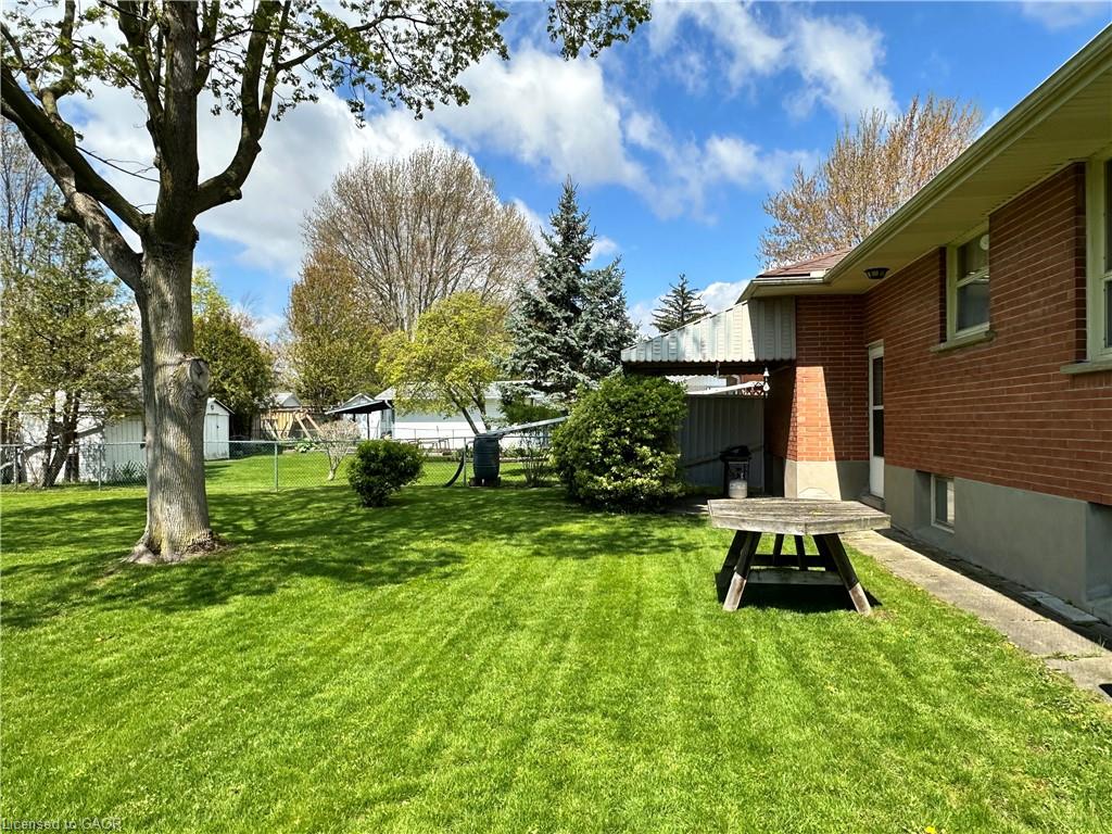 130 Gardiner Avenue E Property Photo 38