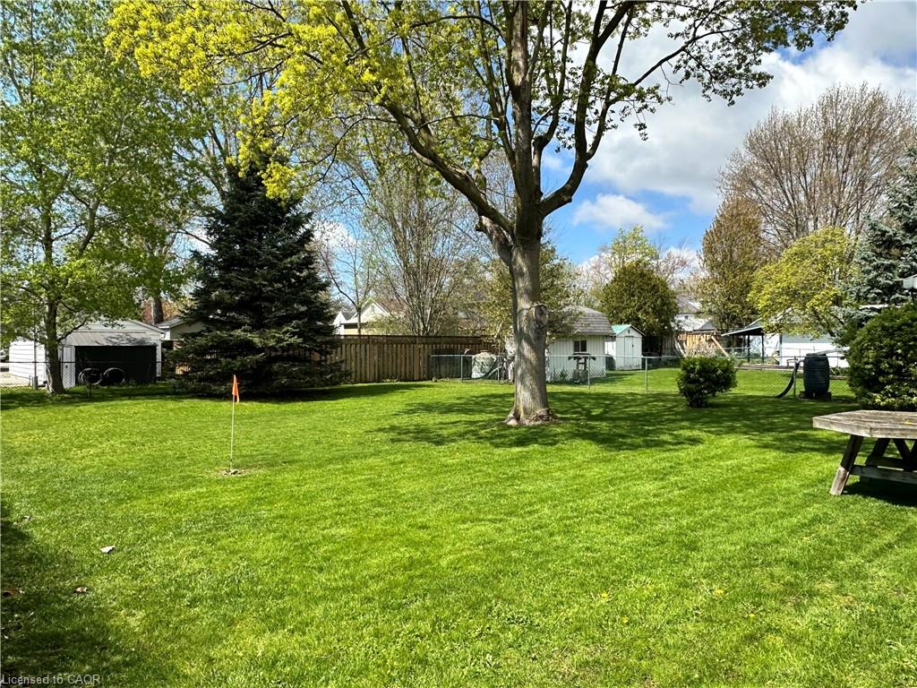 130 Gardiner Avenue E Property Photo 39