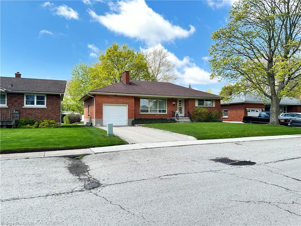 130 Gardiner Avenue E Property Photo 44