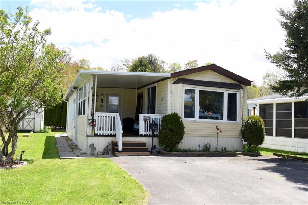2490 Governors Road Property Photo 1