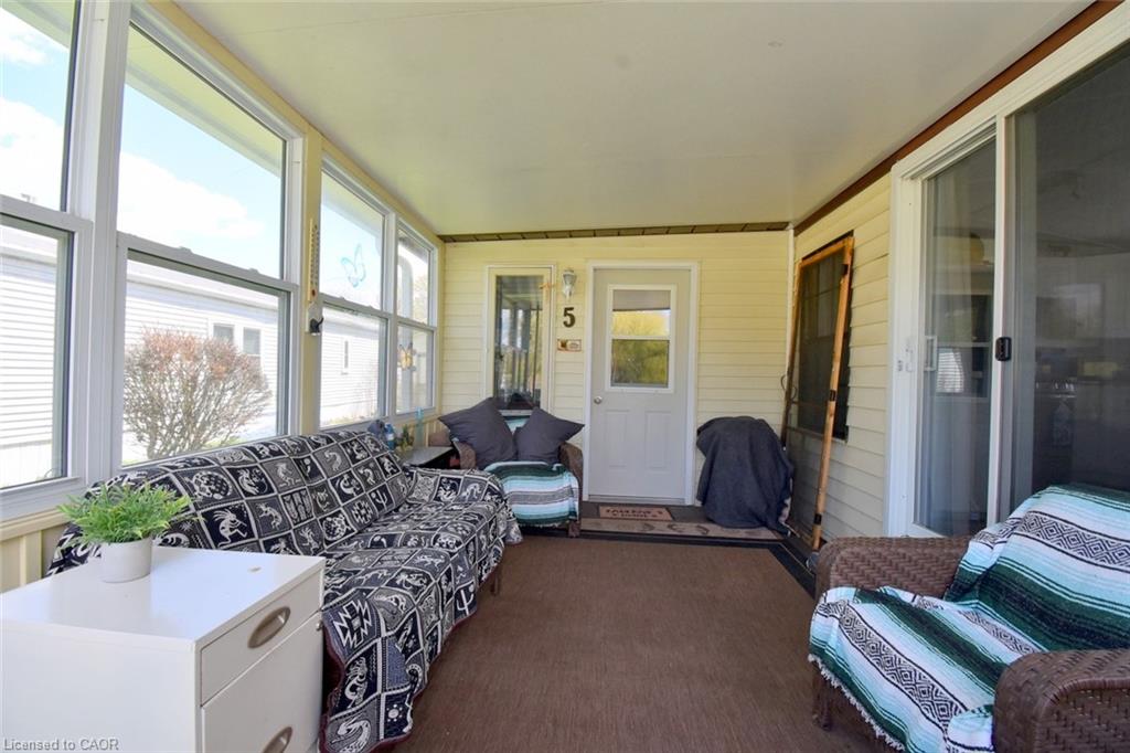 2490 Governors Road Property Photo 8
