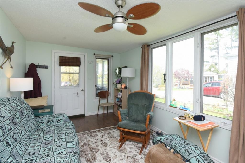 2490 Governors Road Property Photo 9