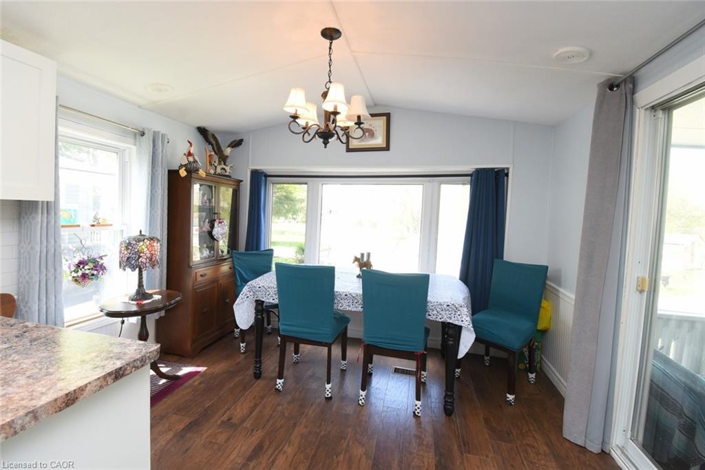 2490 Governors Road Property Photo 12