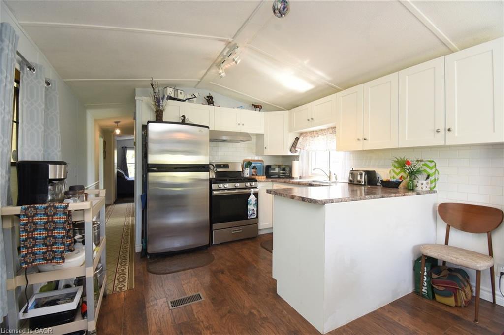 2490 Governors Road Property Photo 16