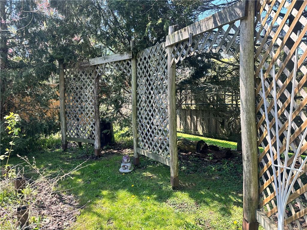 618 Pine Street Property Photo 5