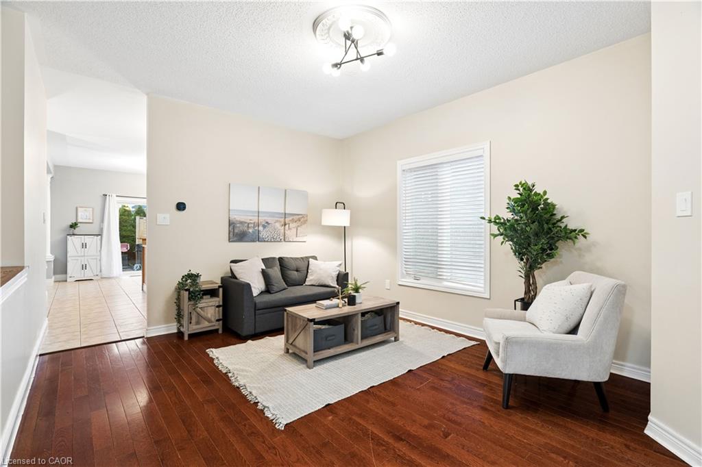 27 Spruce Boulevard Property Photo 5