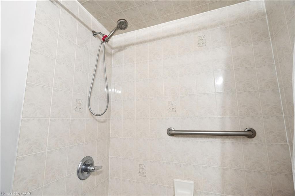 27 Spruce Boulevard Property Photo 28