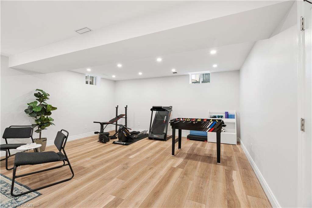 27 Spruce Boulevard Property Photo 30