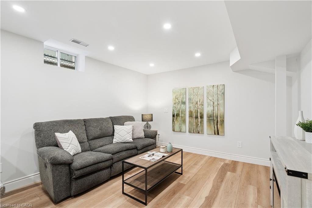 27 Spruce Boulevard Property Photo 38