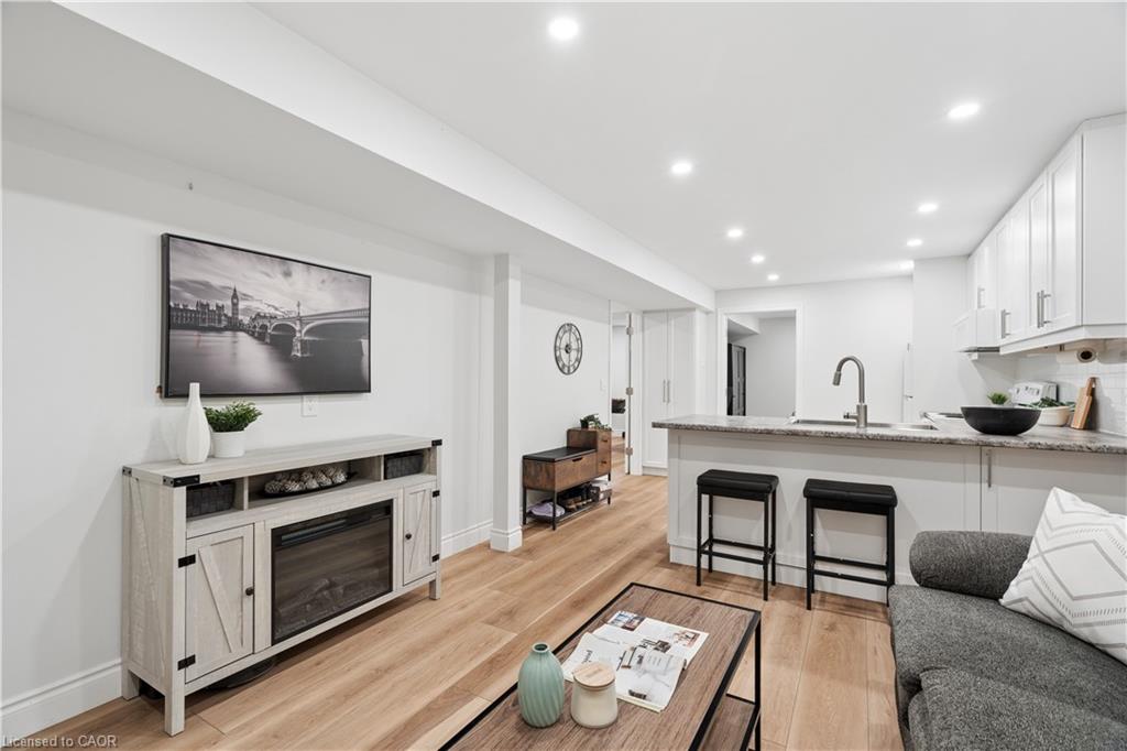 27 Spruce Boulevard Property Photo 39