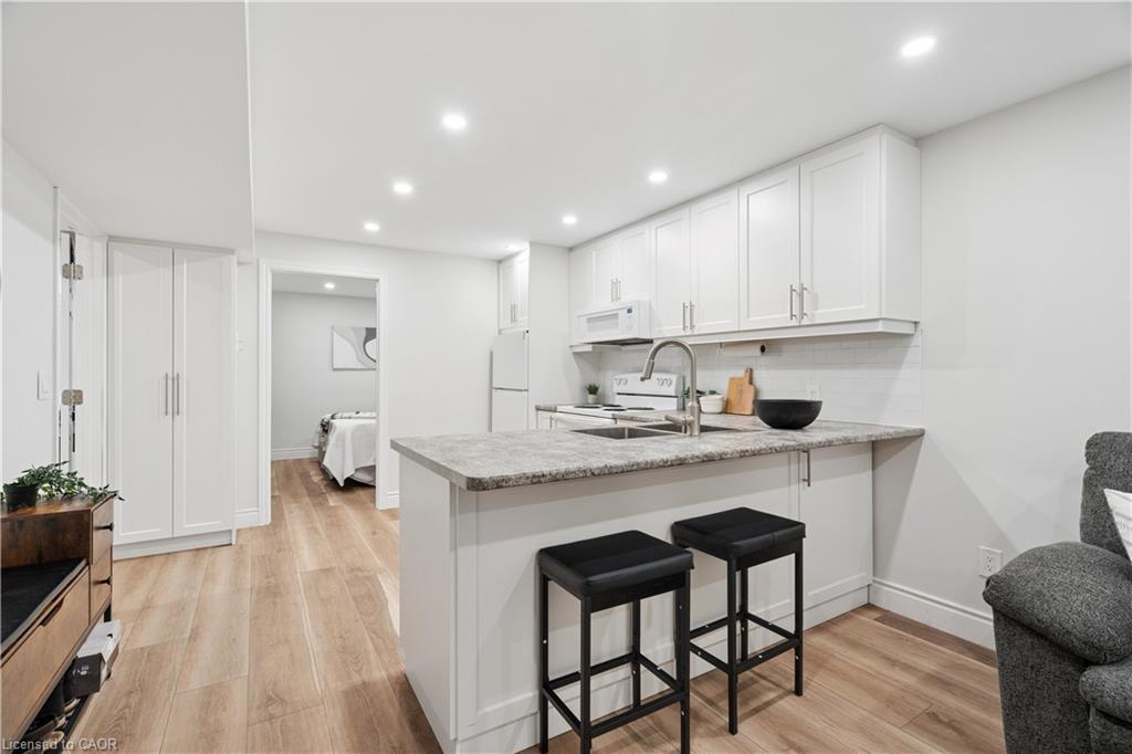 27 Spruce Boulevard Property Photo 40