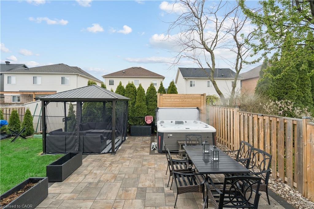 27 Spruce Boulevard Property Photo 42
