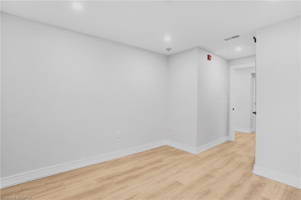111-579 Clare Avenue Property Photo 6