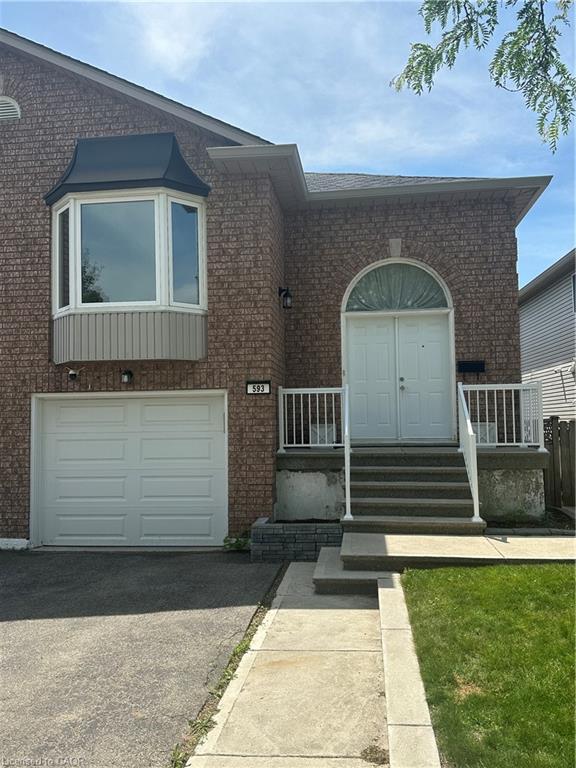 593 Grey Street Property Photo 3