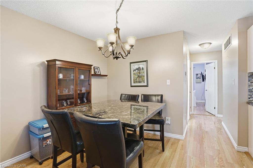 593 Grey Street Property Photo 9