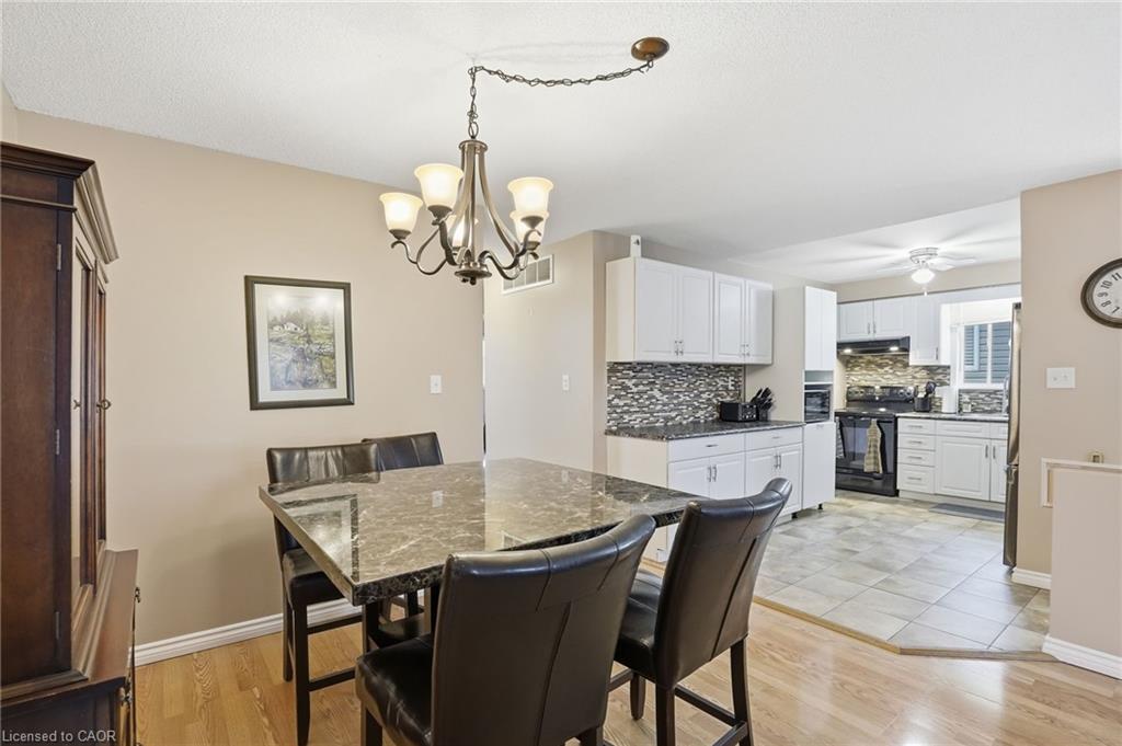 593 Grey Street Property Photo 10