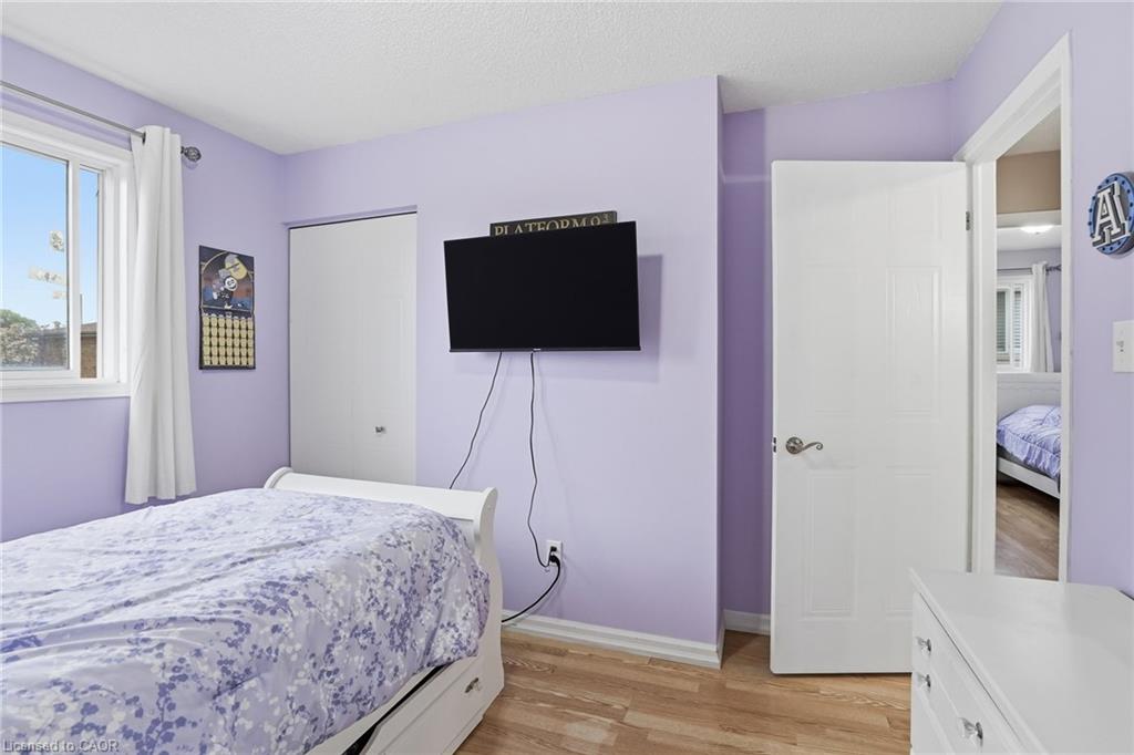 593 Grey Street Property Photo 16