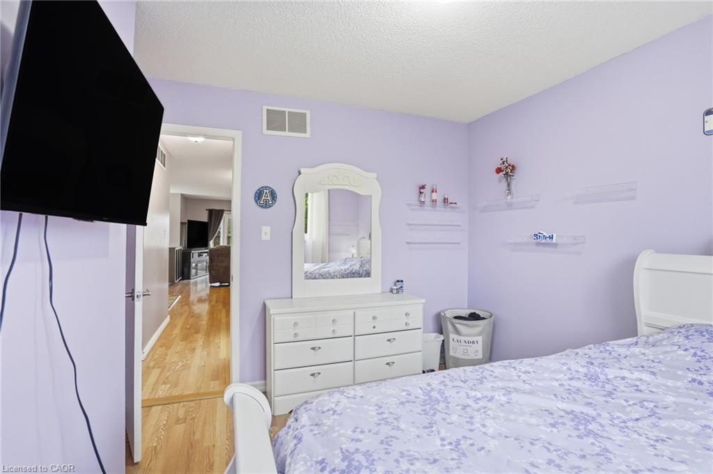 593 Grey Street Property Photo 17
