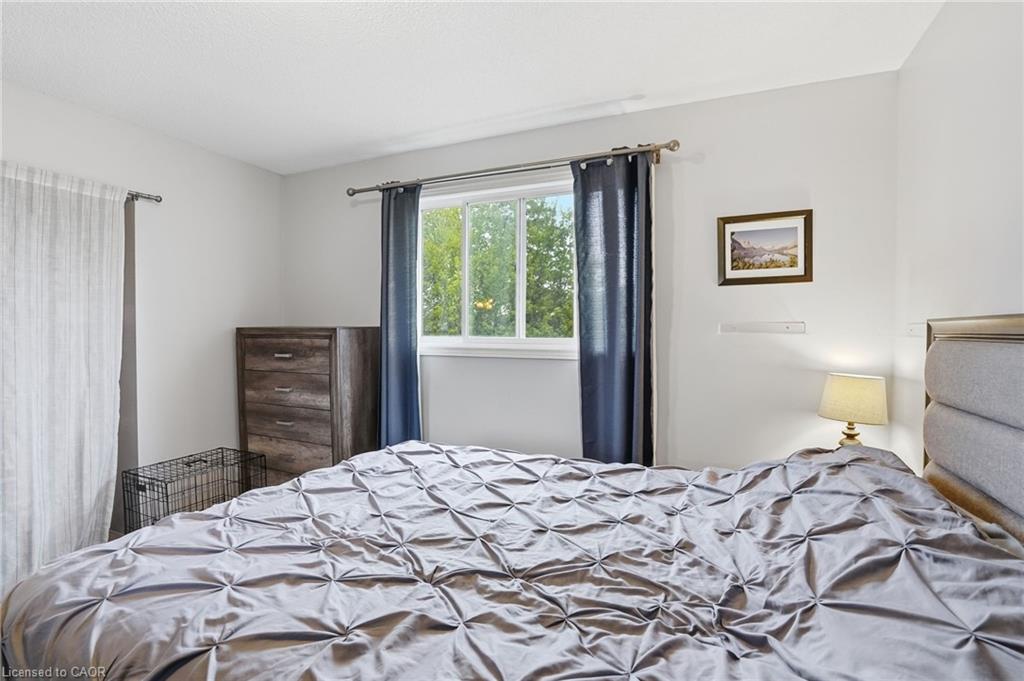 593 Grey Street Property Photo 20